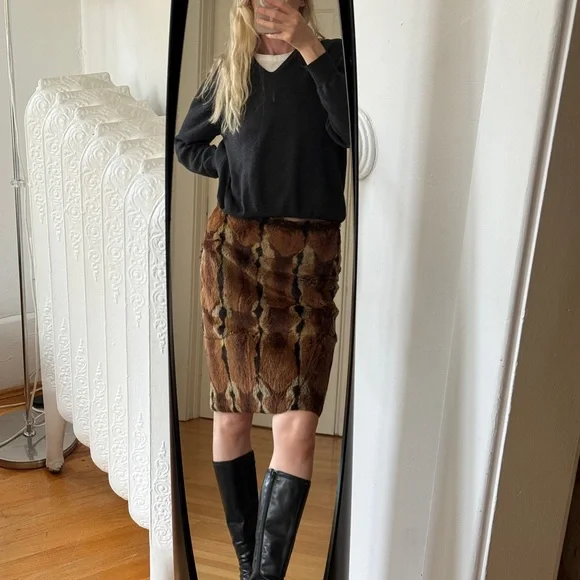 Brown Faux Fur Skirt - Picture 3 of 4